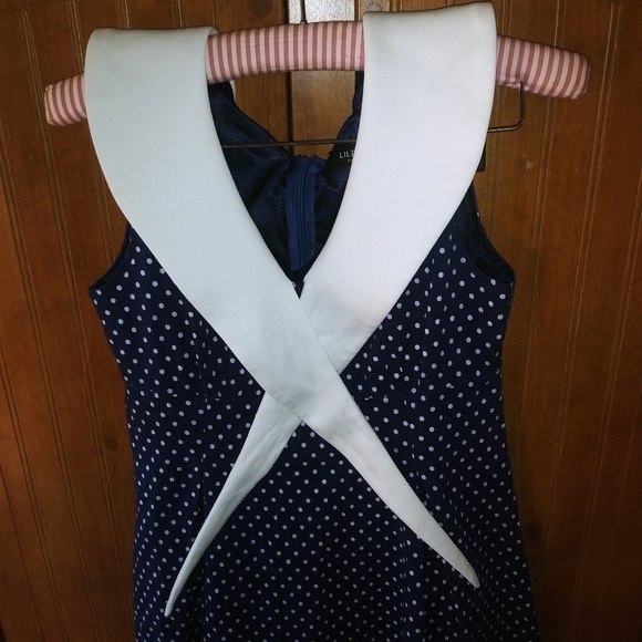 LiL. Better Sleeveless Dress - Picture 2 of 4